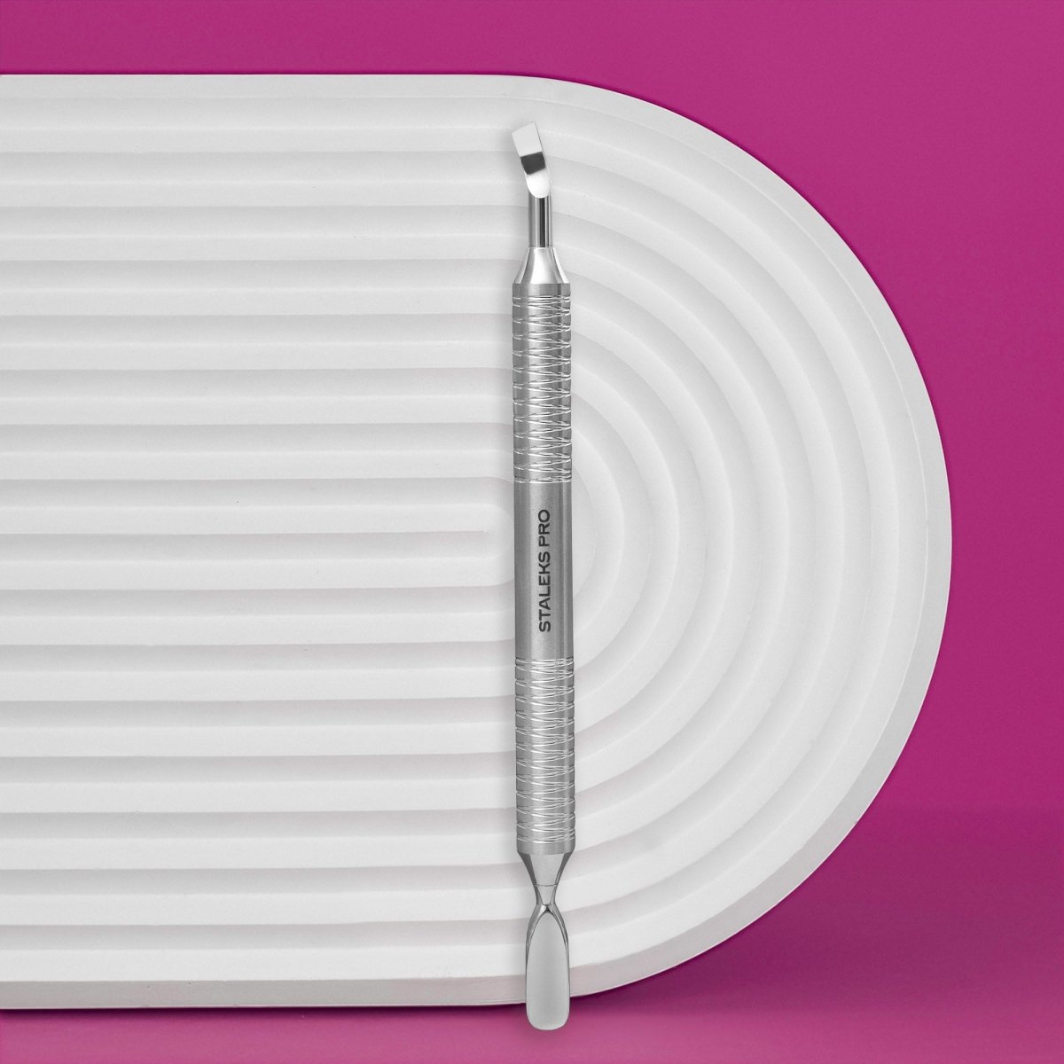 Hollow manicure pusher EXPERT 100 TYPE 4.2 (rounded pusher + blade bent) - www.texasnailstore.com